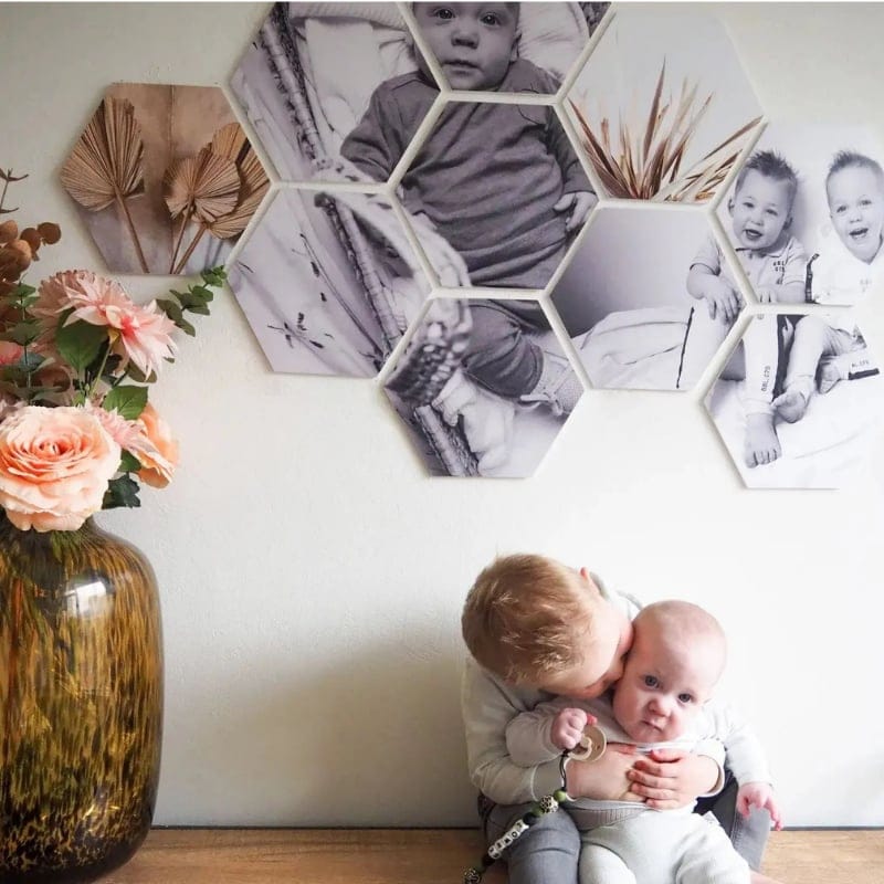 décorer un mur avec des photos hexagonales