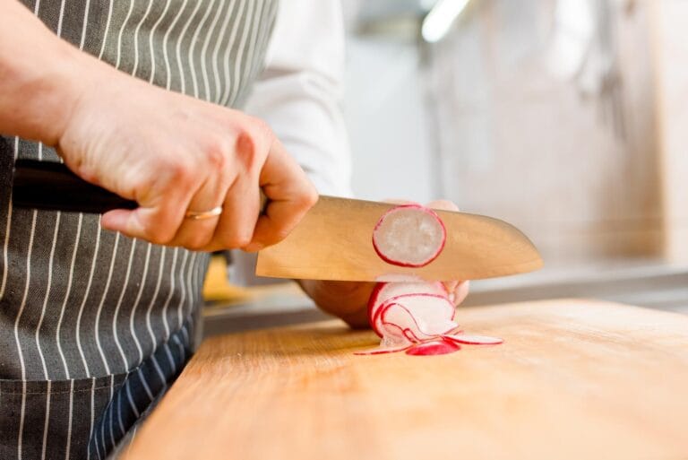 aiguiser un couteau japonais haut de gamme