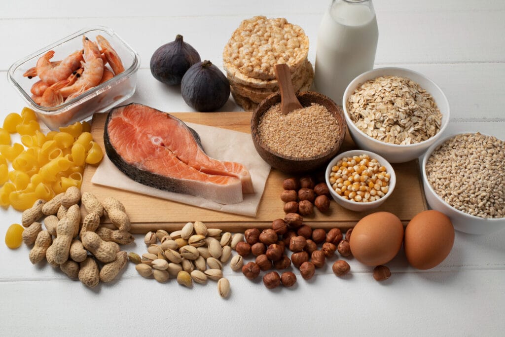 saumon, fruits secs, fruits à coques contiennent naturellement du magnésium nécessaire à une bonne alimentation